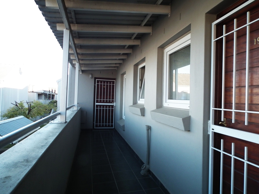 2 Bedroom Property for Sale in Amstelhof Western Cape
